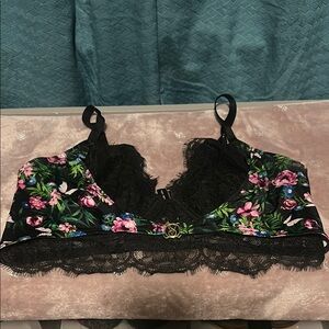 Victoria’s Secret So Obsessed low cut underwire Demi Floral Lace Bralette